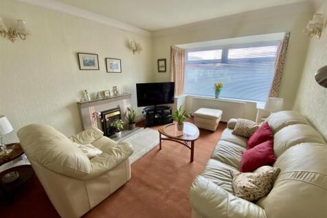 Bramleys Estate Agents - Hepworth Drive - Mirfield