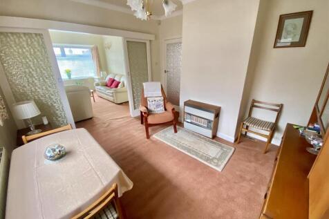 Bramleys Estate Agents - Hepworth Drive - Mirfield