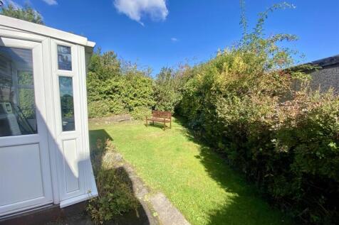 Bramleys Estate Agents - Hepworth Drive - Mirfield