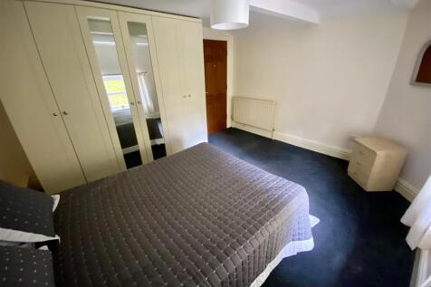 Bramleys Estate Agents - Cote Wall Mews - Mirfield