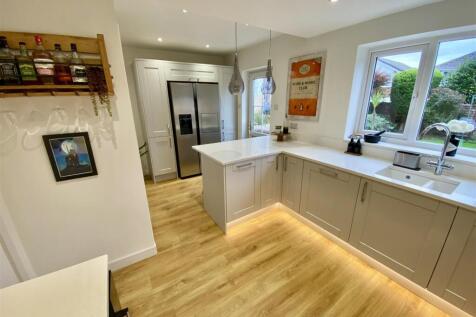 Bramleys Estate Agents - Fernhurst Road - Mirfield