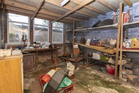 Bramleys Estate Agents - Leeds Road - Mirfield (33