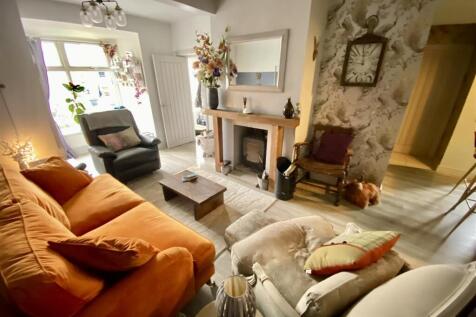 Bramleys Estate Agents - Knowles Hill Road - Dewsb