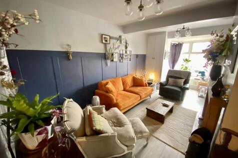 Bramleys Estate Agents - Knowles Hill Road - Dewsb