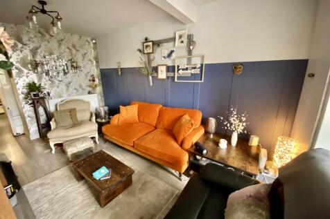 Bramleys Estate Agents - Knowles Hill Road - Dewsb