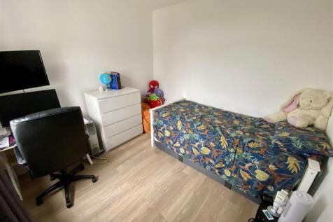 Bramleys Estate Agents - Knowles Hill Road - Dewsb