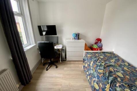 Bramleys Estate Agents - Knowles Hill Road - Dewsb