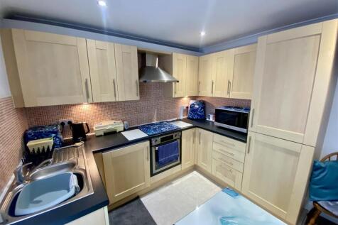 Bramleys Estate Agents - Huddersfield Road - Mirfi