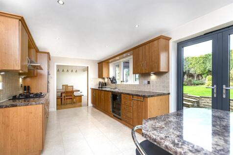 Bramleys Estate Agents - Crow Lees Gardens (19).jp