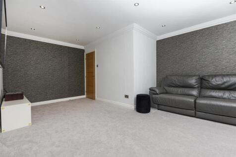 Bramleys Estate Agents - Crow Lees Gardens (7).jpg