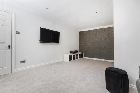 Bramleys Estate Agents - Crow Lees Gardens (8).jpg