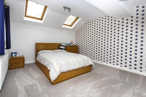 Bramleys Estate Agents - Crow Lees Gardens (26).jp