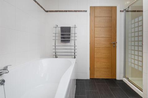 Bramleys Estate Agents - Crow Lees Gardens (33).jp