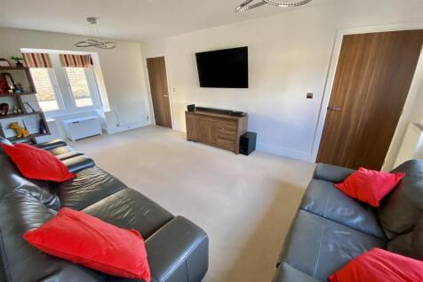 Bramleys Estate Agents - Moorcroft Close - Mirfiel