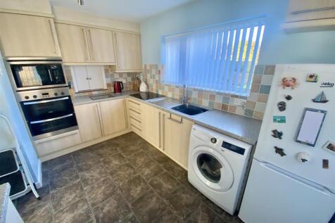 Bramleys Estate Agents - West Royd Avenue - Mirfie