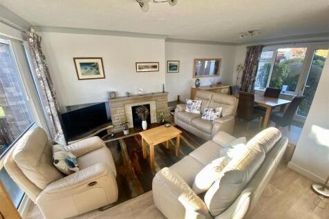 Bramleys Estate Agents - West Royd Avenue - Mirfie