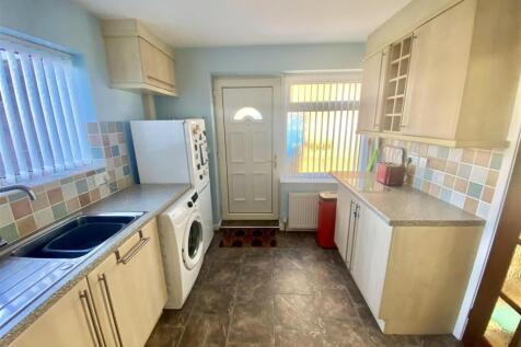 Bramleys Estate Agents - West Royd Avenue - Mirfie