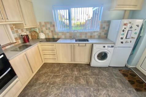 Bramleys Estate Agents - West Royd Avenue - Mirfie