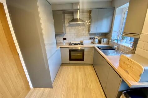 Bramleys Estate Agents - Maizebrook - Mirfield (24