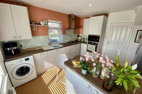 Bramleys Estate Agents - Manor Park - Mirfield (18