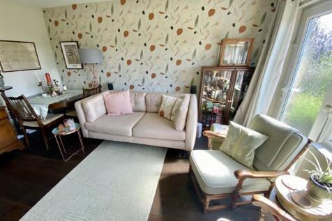 Bramleys Estate Agents - Manor Park - Mirfield (22
