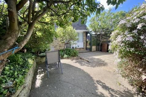Bramleys Estate Agents - Manor Park - Mirfield (26