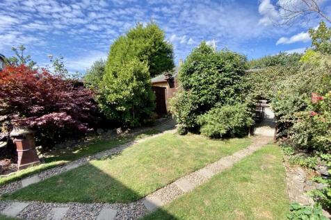 Bramleys Estate Agents - Wilson Avenue - Mirfield 
