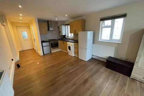 158b St Albans Road - image 1.jpeg