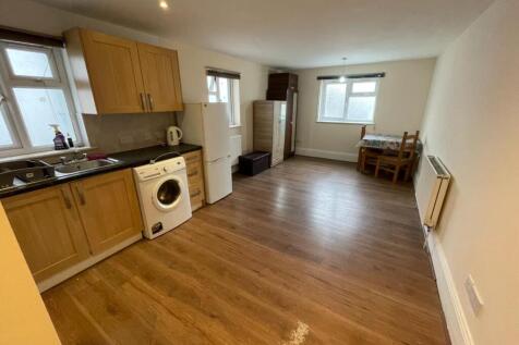 158b St Albans Road - image 3.jpeg