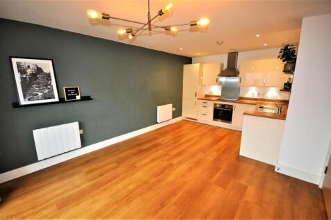 Lounge/Kitchen