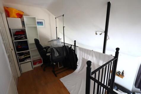 Study/ Galleried Landing
