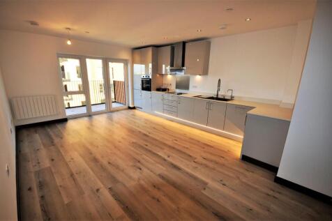 Living/Kitchen Area
