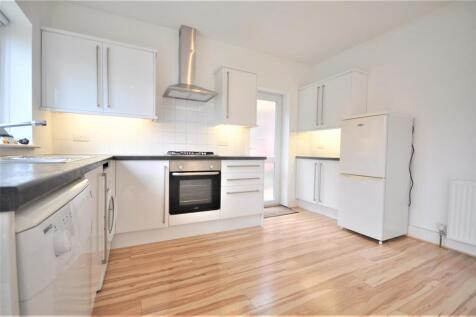 Whippendell Road 474, flat 1 kitchen 02.JPG