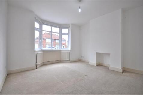 Whippendell Road 474, flat 1 bed1 01.JPG