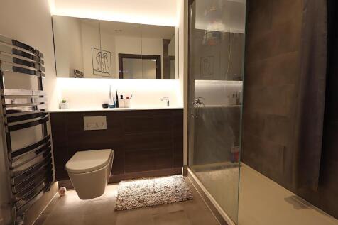 En-Suite Shower