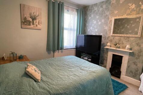 Bedroom,.jpg