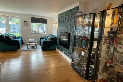 Sitting room.jpg