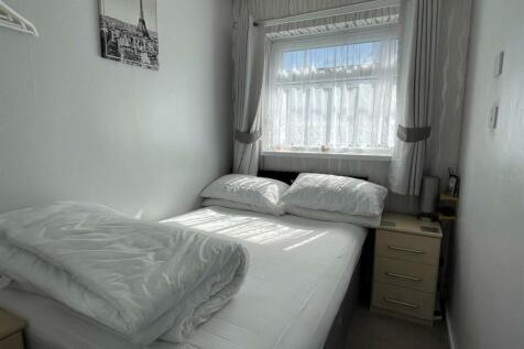 Bedroom,..jpg