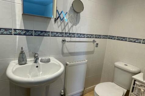 Shower Room.jpg