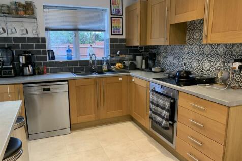 Kitchen;.jpg