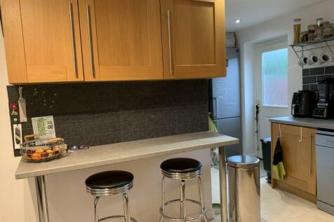 kitchen area.jpg