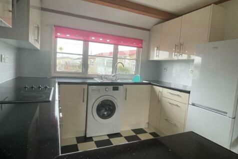 Kitchen..jpg