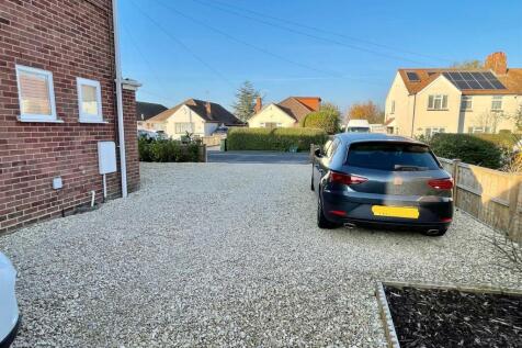 Front Driveway.jpg