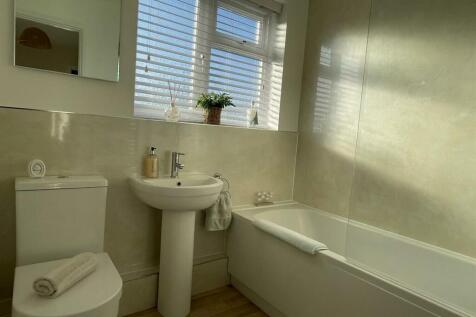Bathroom.jpg