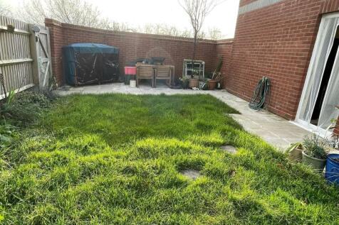 Rear Garden.,.jpg