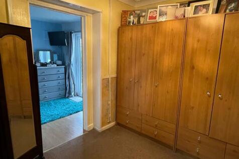 Bedroom.jpg