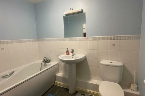 Bathroom.,.jpg