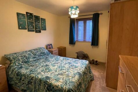 Bedroom,..jpg