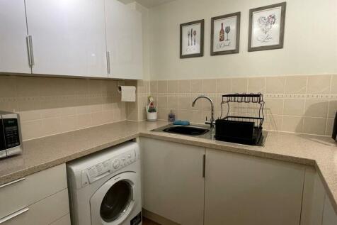 Kitchen..jpg