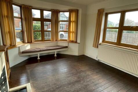 Sitting Room..jpg